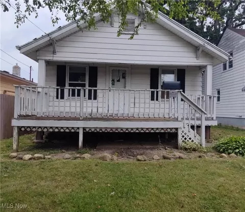 1862 15th St SW, Akron, OH 44314