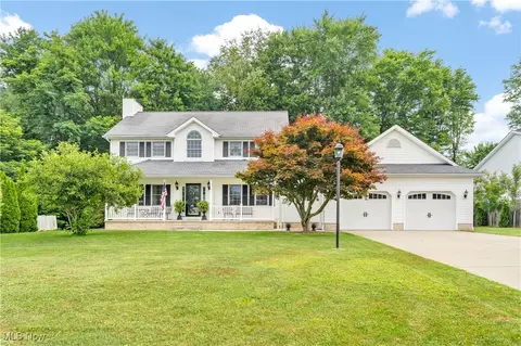 4760 Treeline Trl, New Middletown, OH 44442