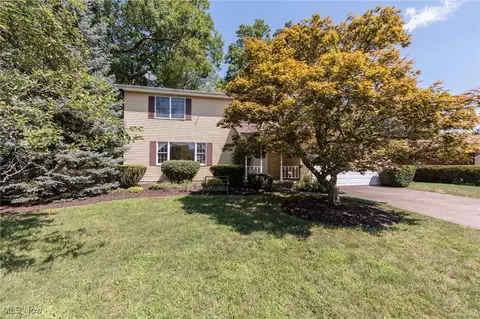 3957 Skyview Dr, Brunswick, OH 44212