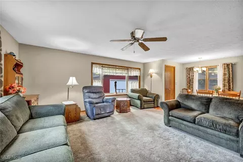 681 E 254th St, Euclid, OH 44132 photo 8