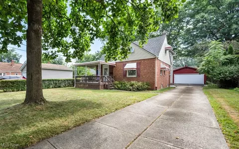 681 E 254th St, Euclid, OH 44132