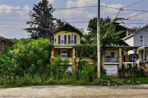 1825 Chester Ave, Wellsville, OH 43968