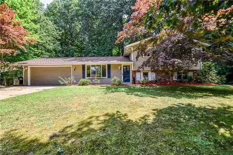 2265 Saint James St, Madison, OH 44057