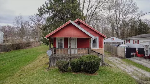 523 Sunshine Ave, Youngstown, OH 44505