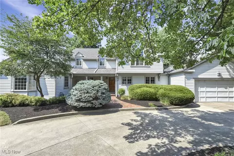 31910 Lake Rd, Avon Lake, OH 44012