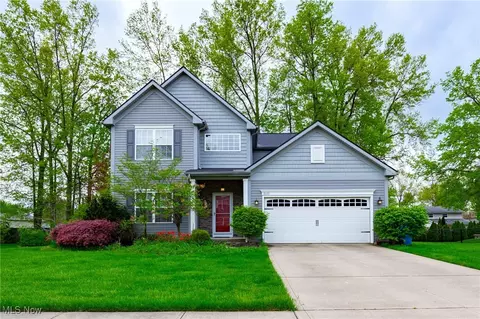 35191 Schoolhouse Ln, North Ridgeville, OH 44039
