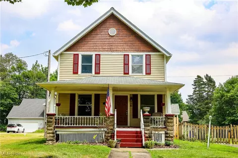6799 Fry Rd, Middleburg Heights, OH 44130