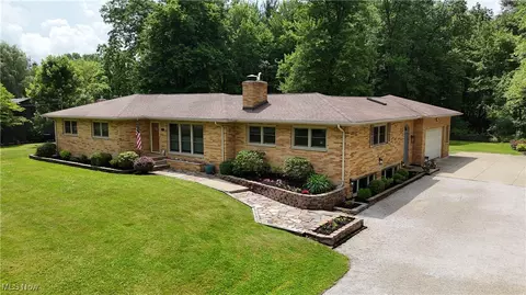 5873 Horning Rd, Kent, OH 44240