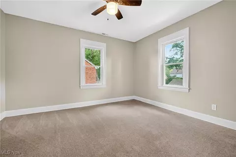 Bedroom - 91 E 207th St, Euclid, OH 44123 photo 2 of 4