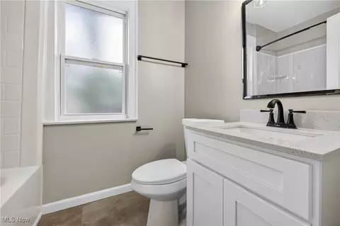 Bath - 91 E 207th St, Euclid, OH 44123 photo 1 of 8