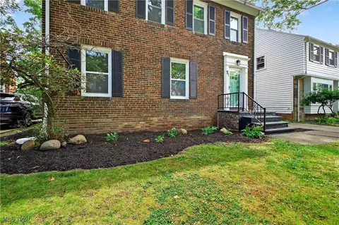 Exterior - 91 E 207th St, Euclid, OH 44123 photo 2 of 6