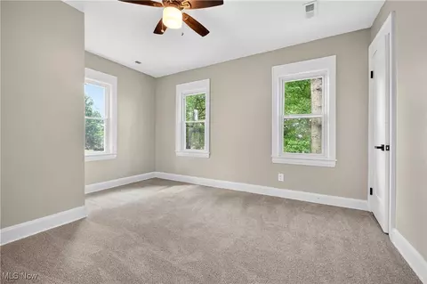 Bedroom - 91 E 207th St, Euclid, OH 44123 photo 4 of 4