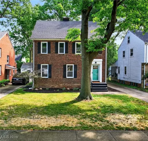 91 E 207th St, Euclid, OH 44123