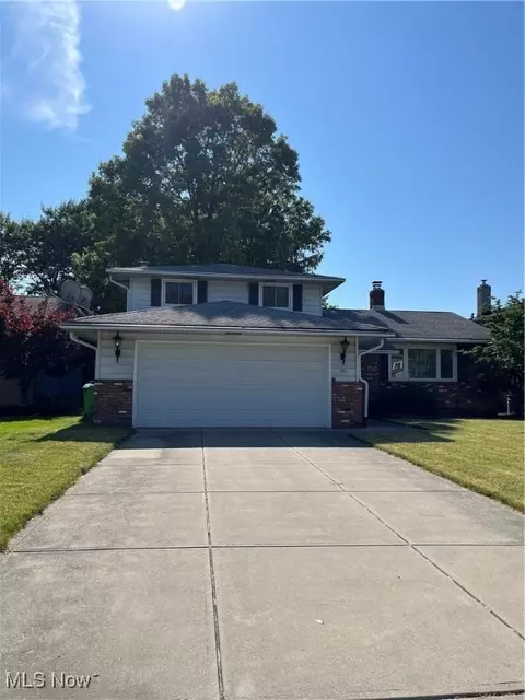 1736 Gladwin Dr, Mayfield Heights, OH 44124