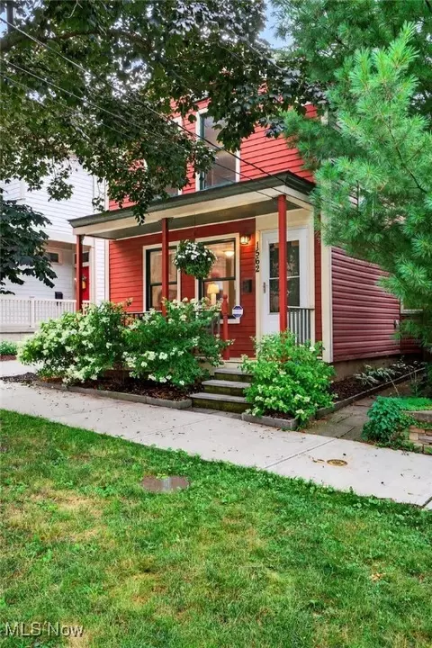 1562 W 29th St, Cleveland, OH 44113