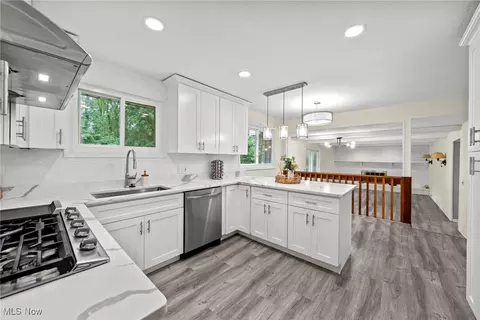 Kitchen - 37123 Deer Run, Solon, OH 44139 photo 1 of 6