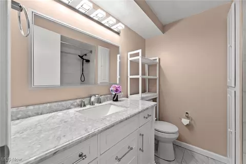 Bath - 37123 Deer Run, Solon, OH 44139 photo 3 of 4