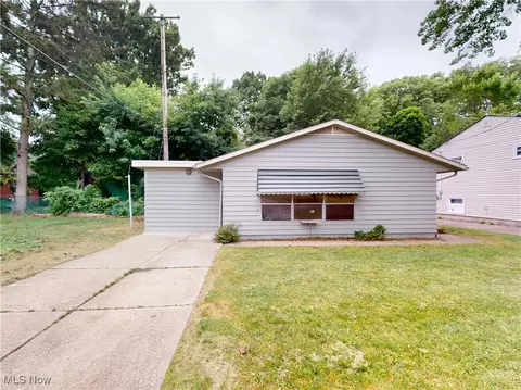 17721 Rookwood Rd, Cleveland, OH 44112