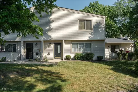 3181 Bay Landing Dr #17, Westlake, OH 44145