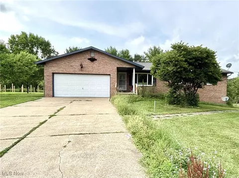 4807 Echolake Dr NW, North Canton, OH 44720