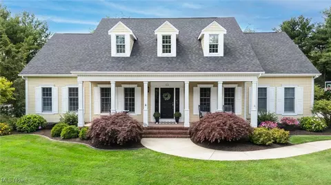 105 Country Meadow Dr, Marietta, OH 45750