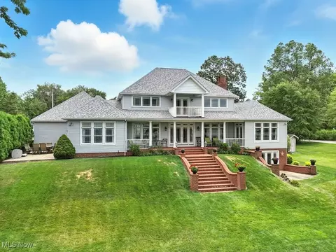 1462 River Rd, Lake Milton, OH 44429