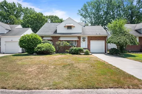307 Halle Dr, Euclid, OH 44132