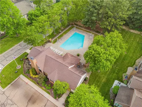 4533 Saint James Cir NW, Canton, OH 44708 photo 42