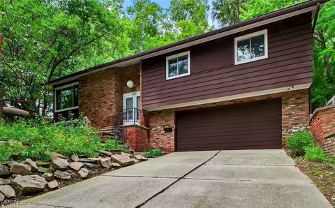 4381 Bayard Rd, South Euclid, OH 44121