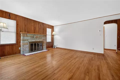 8471 Broadview Rd, Broadview Heights, OH 44147 photo 3