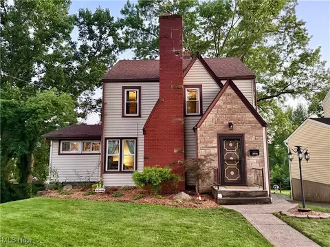 1257 Elmhurst Dr, Weirton, WV 26062
