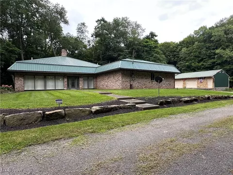 7434 Fenton Rd N, North Bloomfield, OH 44450