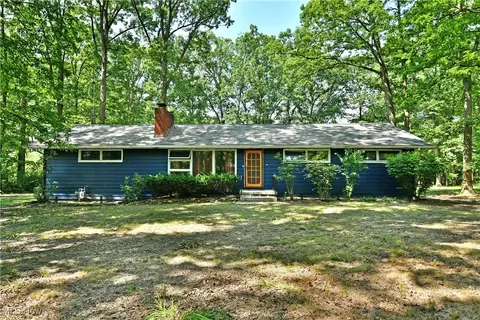 5454 Lou Ida Blvd, Austintown, OH 44515
