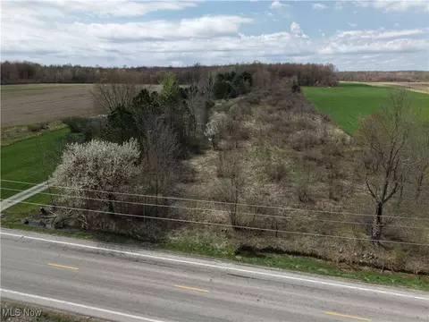 7205 State Route 7, Williamsfield, OH 44003