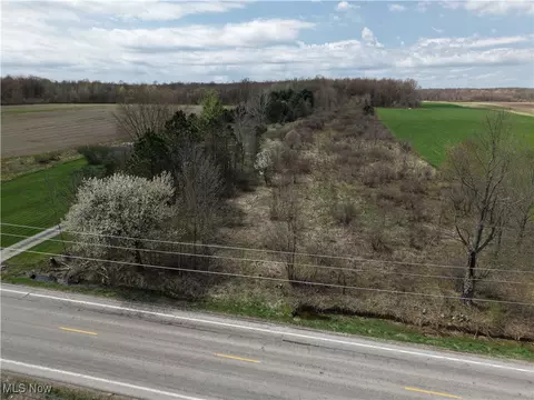 7205 State Route 7, Williamsfield, OH 44003