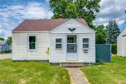 1901 Root Ave NE, Canton, OH 44705 photo 1
