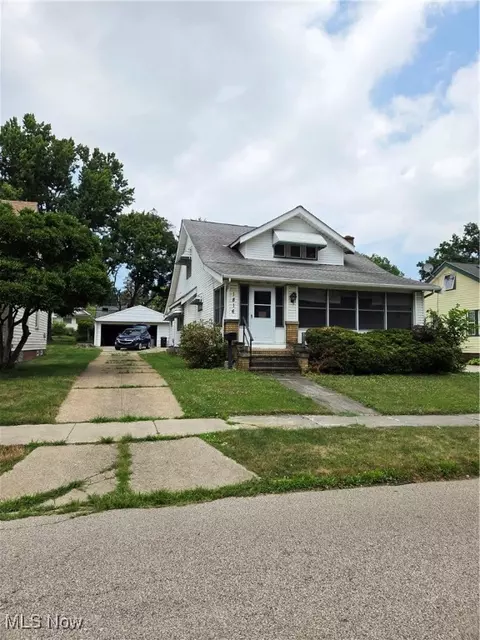 1816 Cook Ave, Cleveland, OH 44109