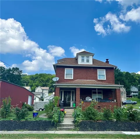 342 E Liberty St, Lowellville, OH 44436