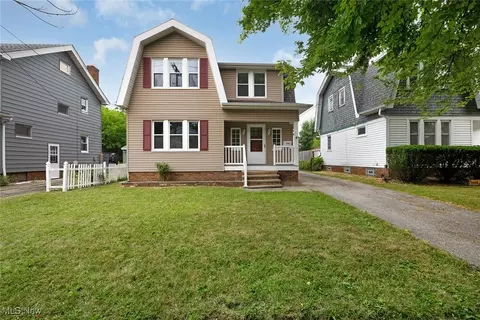 3552 W 129 St, Cleveland, OH 44111