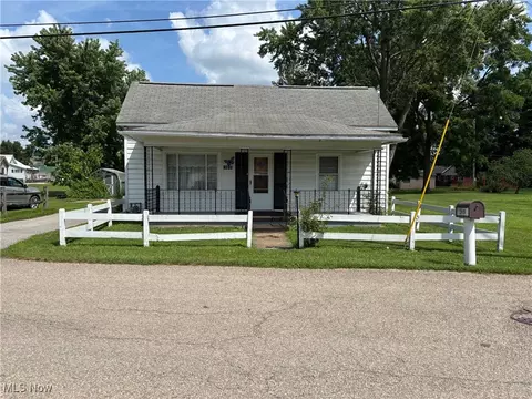 2415 Sycamore Ave, Cambridge, OH 43725