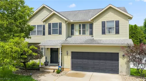 4611 8th Ave, Vienna, WV 26105