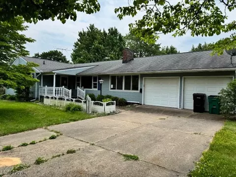 1182 Dalton Dr, Painesville, OH 44077