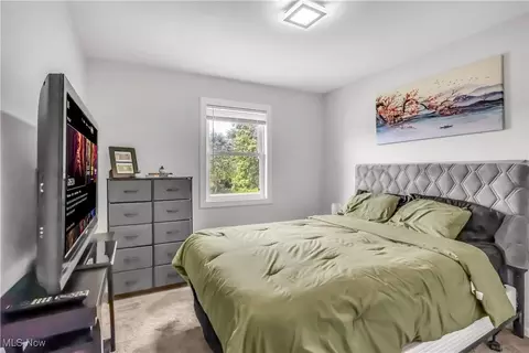 Bedroom - 2948 Warner Rd, Fowler, OH 44418 photo 5 of 6