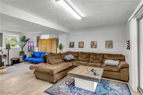 Living - 2948 Warner Rd, Fowler, OH 44418 photo 5 of 5