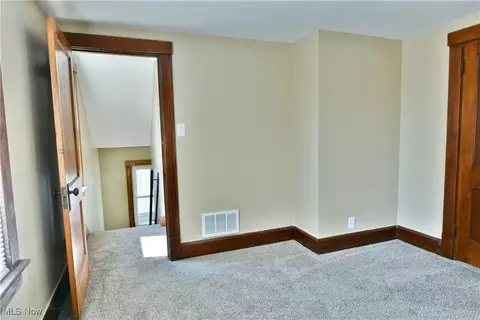 Bedroom - 726 5th St, Struthers, OH 44471 photo 6 of 11