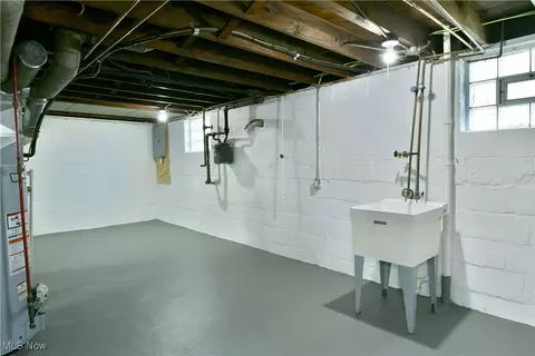 Other - 726 5th St, Struthers, OH 44471 photo 9 of 11