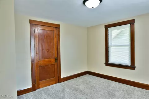 Bedroom - 726 5th St, Struthers, OH 44471 photo 8 of 11