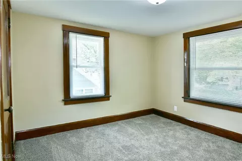 Bedroom - 726 5th St, Struthers, OH 44471 photo 1 of 11