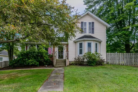 5834 Us Route 322, Windsor, OH 44099
