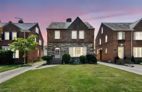 3878 Faversham Rd, University Heights, OH 44118